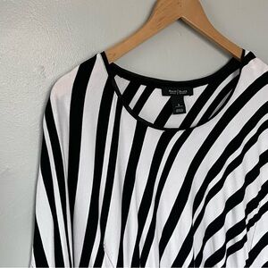 White House Black Market WHBM Bat Sleeves Shirt Poncho black and white Small